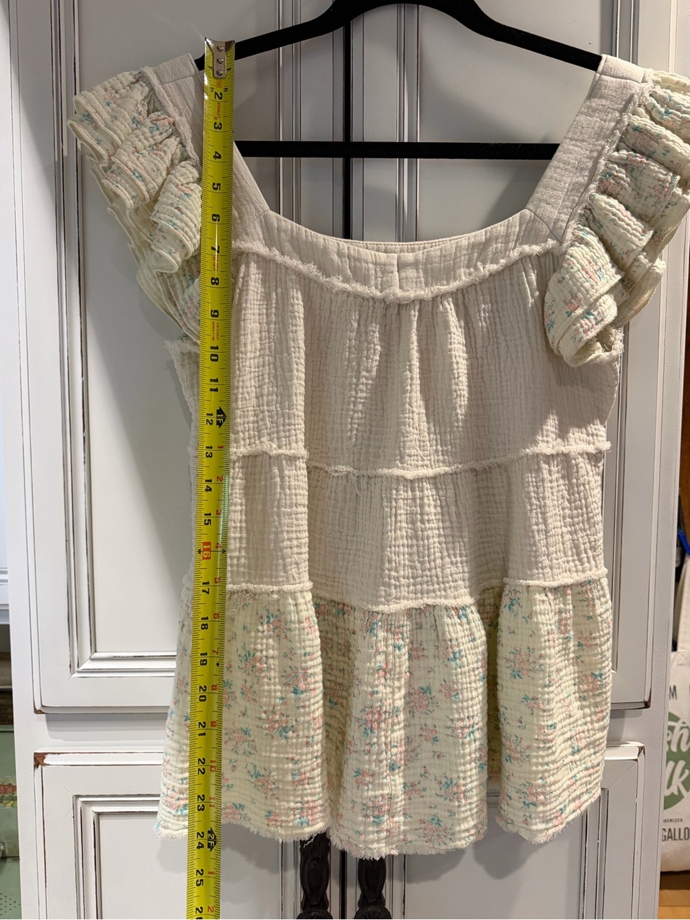 POL Cream Floral Tiered Gauze Ruffle Cap Sleeve Peplum Top - Picture 3 of 6